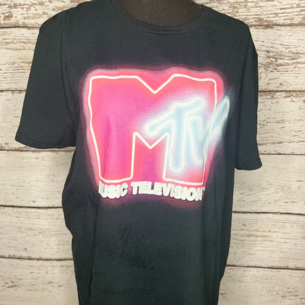 MTV Music Television Neon Short Sleeve Tsh…